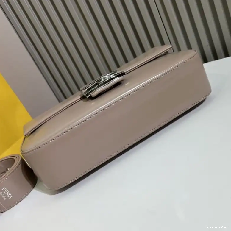 Cheap HOT Baguette In Smooth Leather Bag Khaki Medium Fendi Tiffany 0630